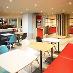 Ibis Orly Tram 7 Otel