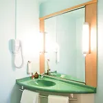 Ibis Orly Tram 7 Otel