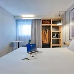 Ibis Orly Tram 7 Шевийи-Ларю