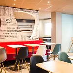 Ibis Orly Tram 7
