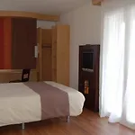 Ibis Orly Tram 7 3* Шевийи-Ларю