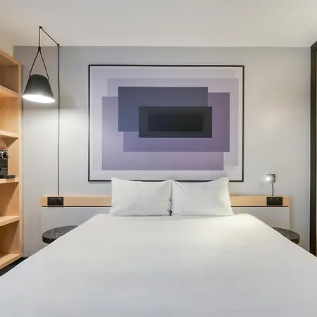 Ibis Orly Tram 7 3*