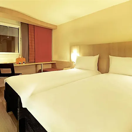 Hotel Ibis Orly Tram 7
