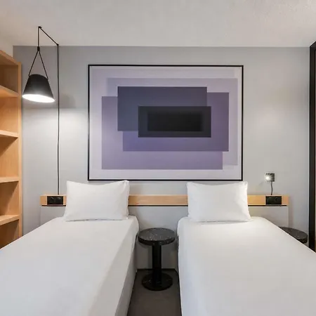 Ibis Orly Tram 7 3*
