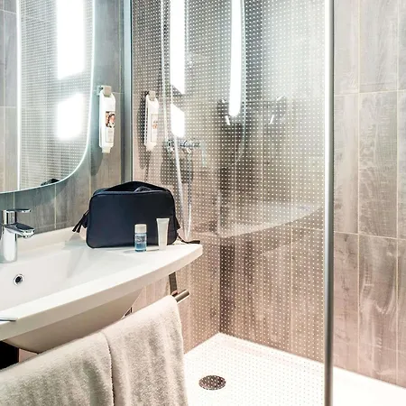 Ibis Orly Tram 7 호텔 3*