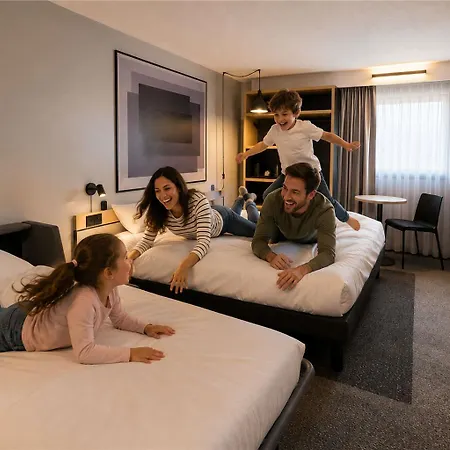 Ibis Orly Tram 7