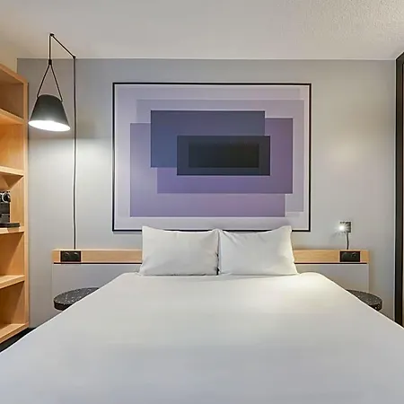 Ibis Orly Tram 7