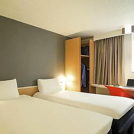 Ibis Orly Tram 7 Hotel Chevilly-Larue