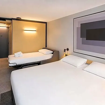 Ibis Orly Tram 7 Hotel 3*