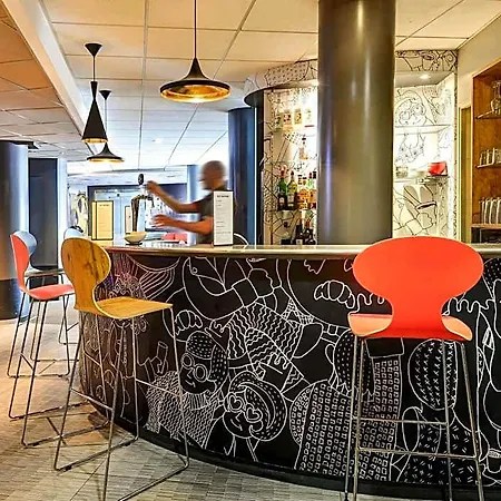 Ibis Orly Tram 7