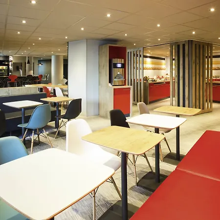 Ibis Orly Tram 7