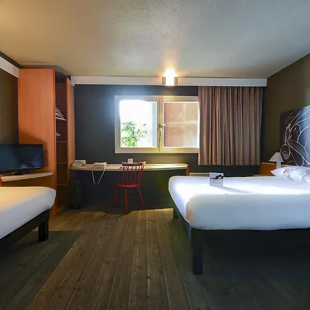 Hotel Ibis Orly Tram 7