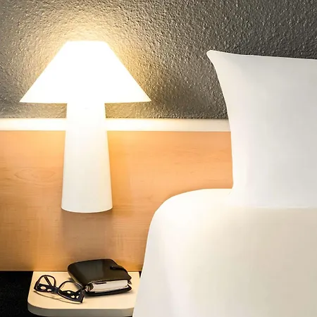 Ibis Orly Tram 7 3* 셰빌리-라뤼