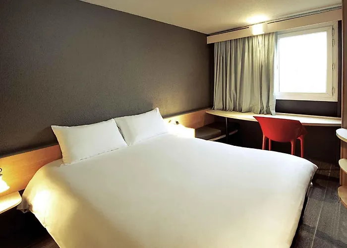 Hotel Ibis Orly Tram 7 3*