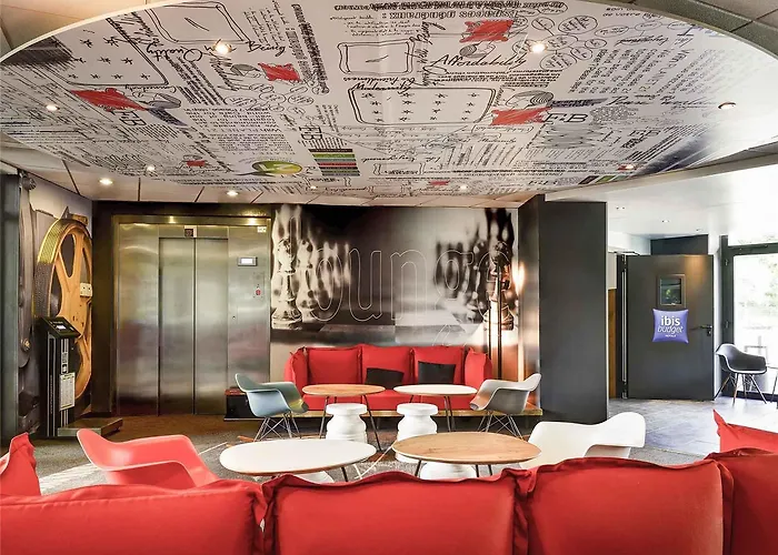 Ibis Orly Tram 7 3*