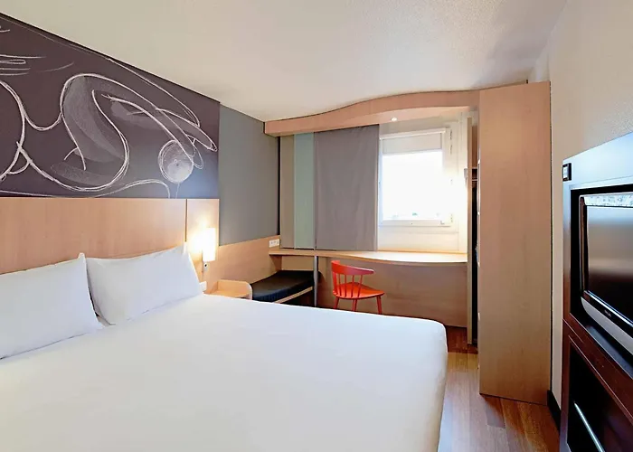 Hotel Ibis Orly Tram 7