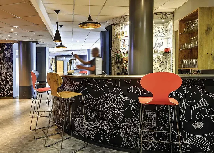 Ibis Orly Tram 7 3*