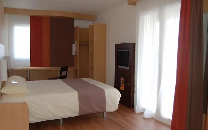 Ibis Orly Tram 7 3* Chevilly-Larue